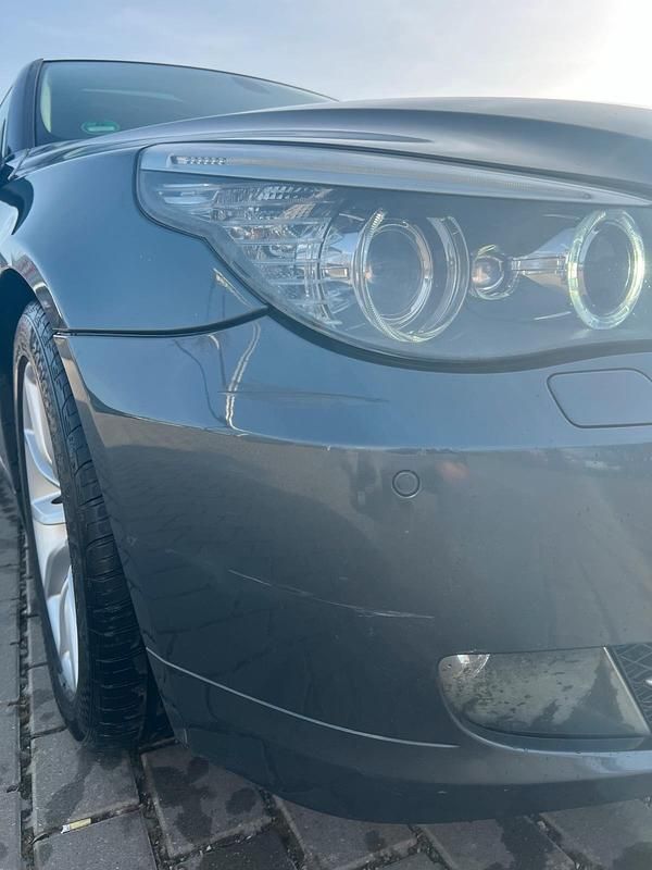 Gebraucht BMW 525 197 PS (144 kW) 2007 Grau Limousine