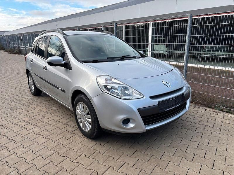Gebraucht Renault Clio GrandTour Expression 75 PS (55 kW) 2012 Silber Kombi