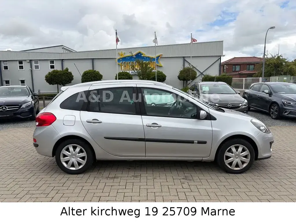 Gebraucht Renault Clio II Dynamique 101 PS (74 kW) 2008 Silber Limousine
