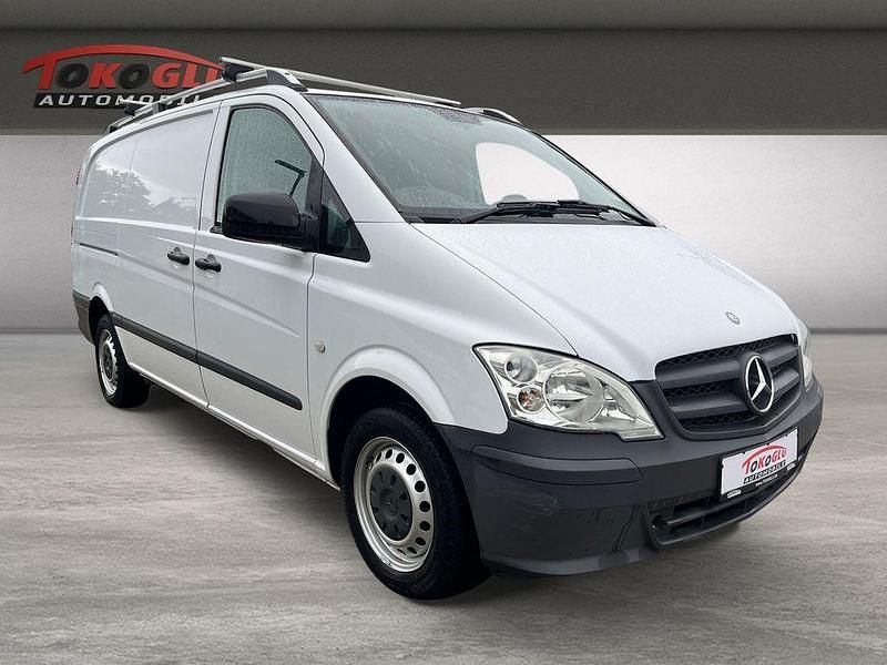 Weiss Gebraucht 2014 Mercedes Vito Van / Kleinbus | 7.990 € - Bild 1/4