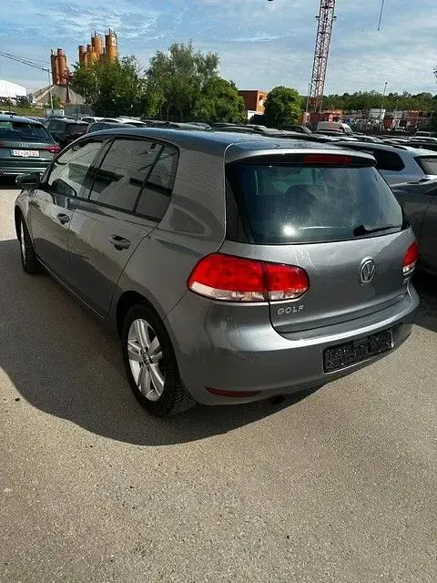Gebraucht VW Golf VII Match 105 PS (77 kW) 2012 Grau Limousine