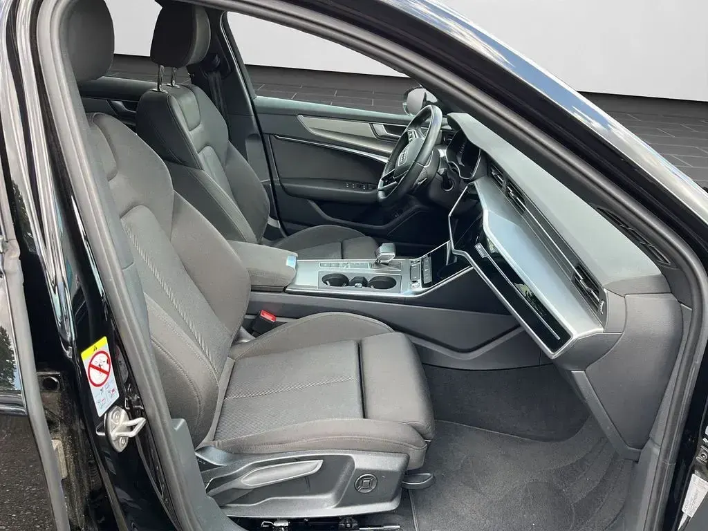 Second-hand Audi A6 Sport 163 CP (119 kW) 2023 Negru Break