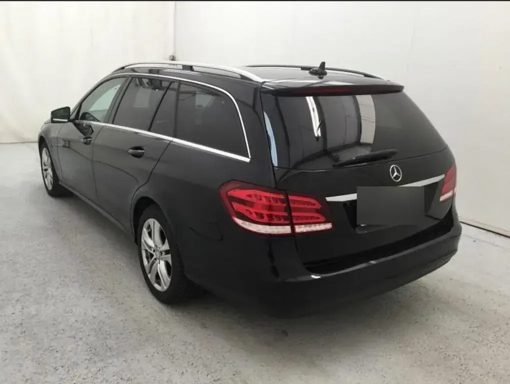 Gebraucht Mercedes E250 204 PS (150 kW) 2014 Schwarz Limousine