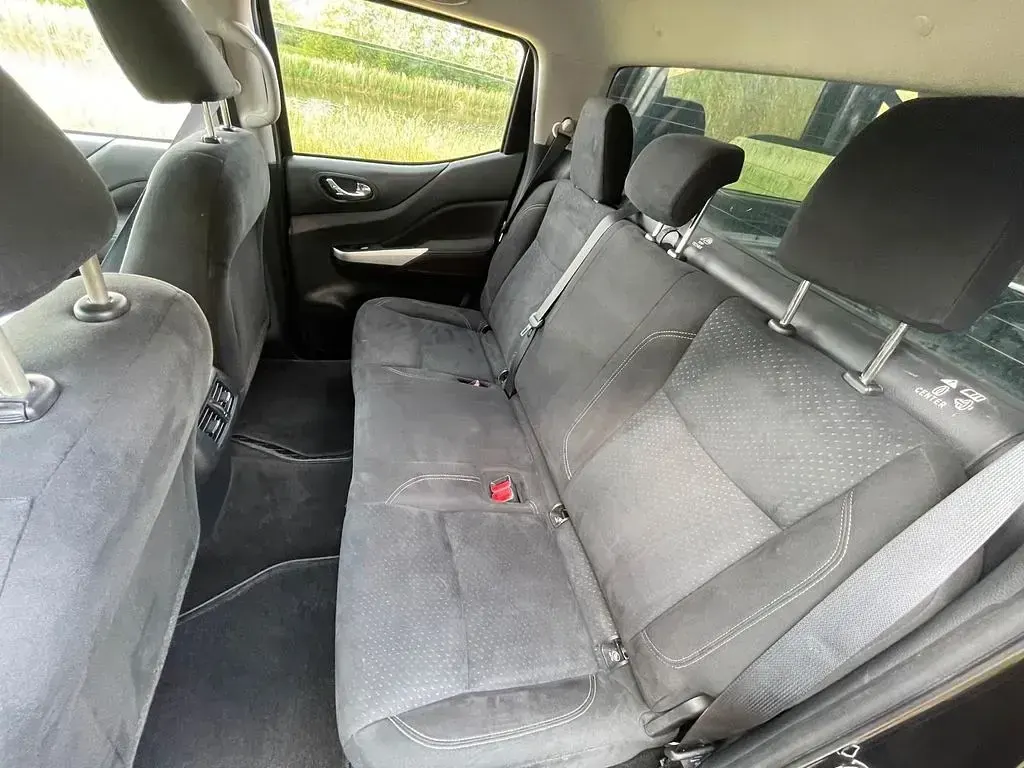 Gebraucht Nissan Navara N-Connecta 190 PS (139 kW) 2017 Schwarz Pickup