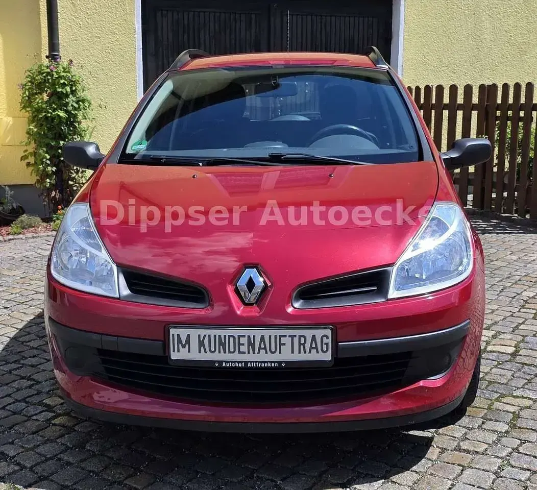 Gebraucht Renault Clio GrandTour Authentique 75 PS (55 kW) 2009 "rot dyna" Kombi