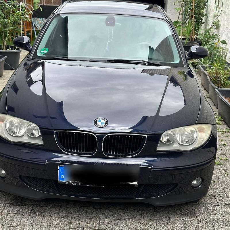 Blau Gebraucht 2007 BMW 116 Kleinwagen | 2.800 € - Bild 1/4