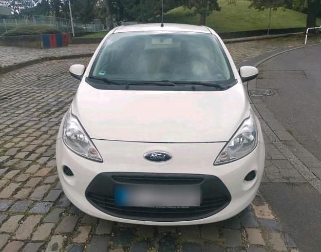 Gebraucht Ford Ka 69 PS (50 kW) 2013 Weiß Kleinwagen