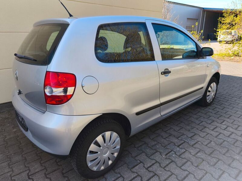 Gebraucht VW Fox 54 PS (39 kW) 2007 Silber Kleinwagen