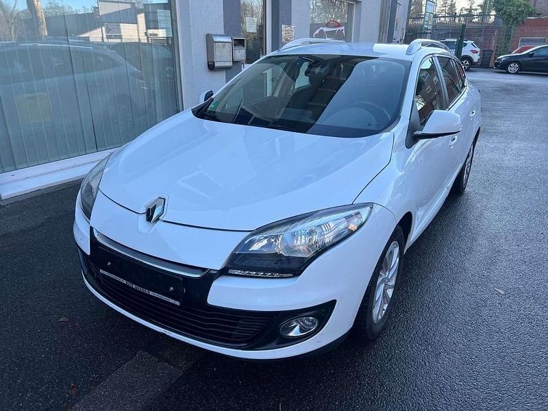 Gebraucht Renault Mégane GrandTour Initiale Paris 101 PS (74 kW) 2013 Weiß Kombi