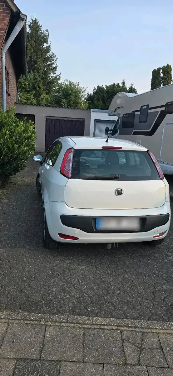 Gebraucht Fiat Punto 77 PS (56 kW) 2010 Weiß Kleinwagen