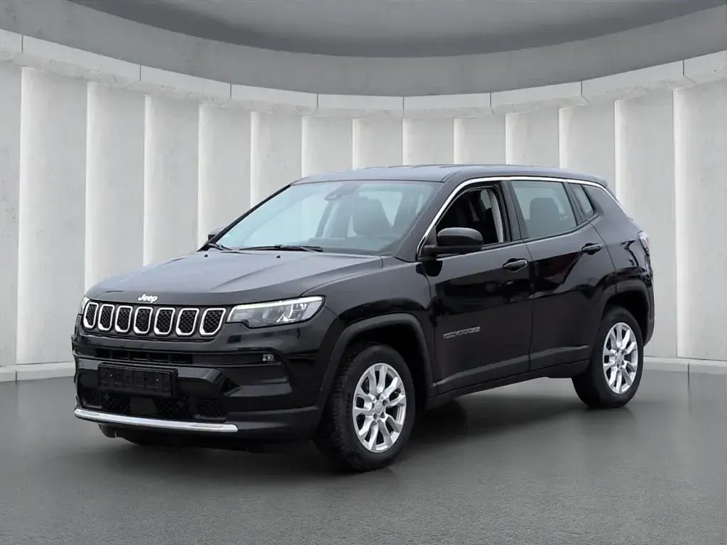 Gebraucht Jeep Compass Altitude 131 PS (96 kW) 2024 Black clear coat SUV