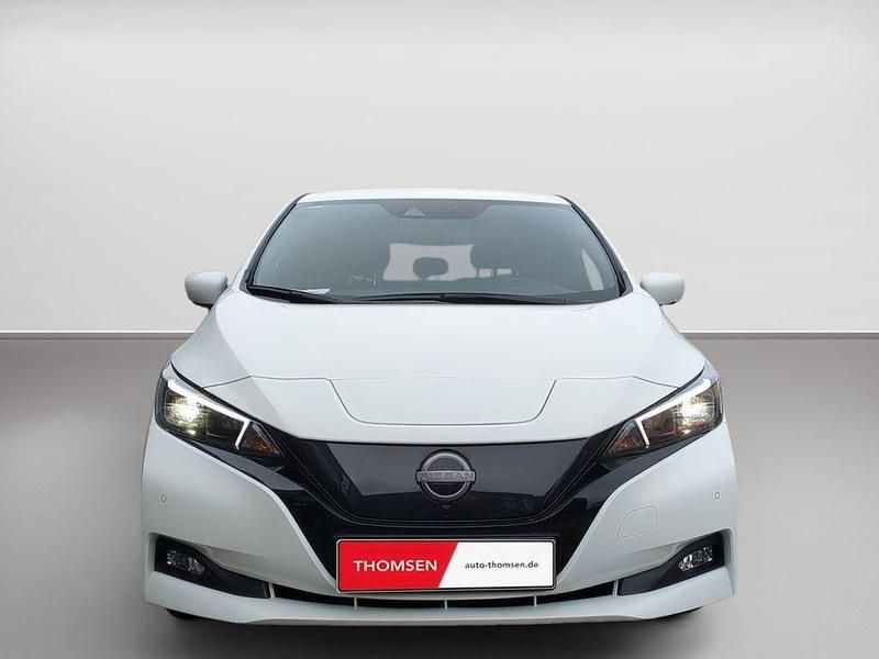 Gebraucht Nissan Leaf 360º 110 kW (150 PS) 2022 White (s) Kleinwagen