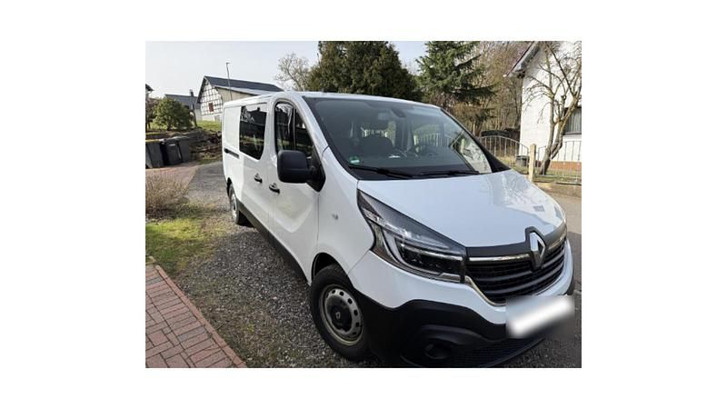 Gebraucht Renault Trafic 145 PS (106 kW) 2020 Weiß Van / Kleinbus