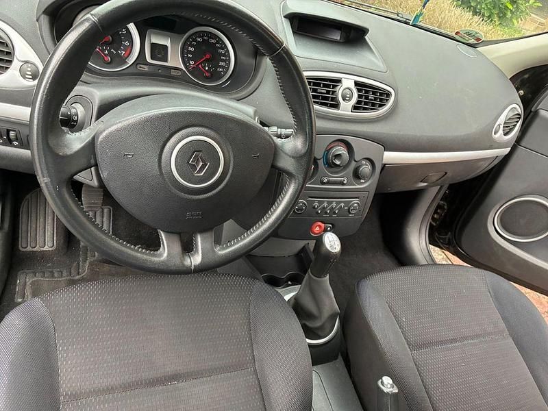 Gebraucht Renault Clio II Authentique 75 PS (55 kW) 2006 Schwarz Limousine