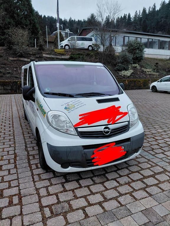 Gebraucht Opel Vivaro 114 PS (83 kW) 2013 Weiß Van / Kleinbus