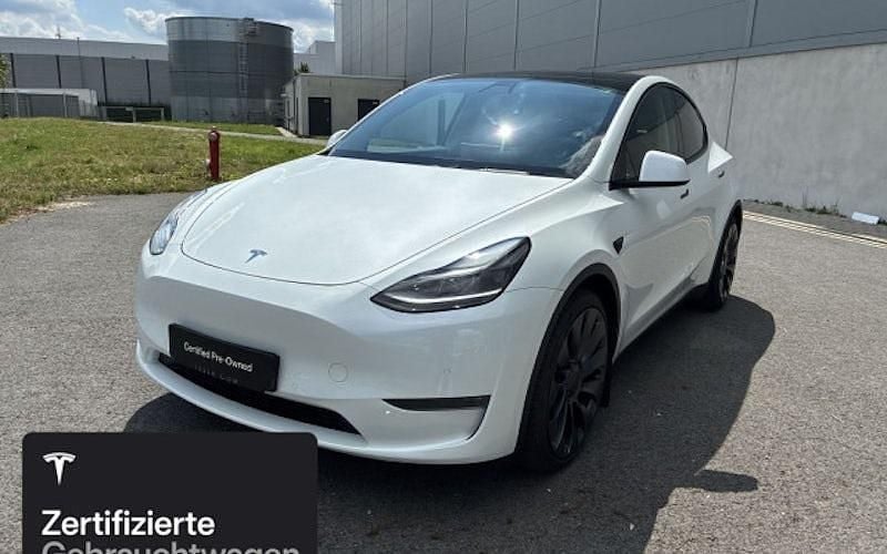Weiß Gebraucht 2022 Tesla Model Y Performance SUV | 41.100 € (Fairer Preis) - Bild 1/4