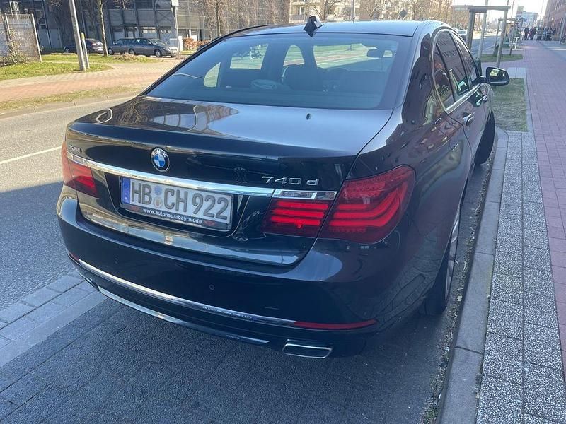 Gebraucht BMW 740 Exclusive 313 PS (230 kW) 2014 Schwarz Limousine