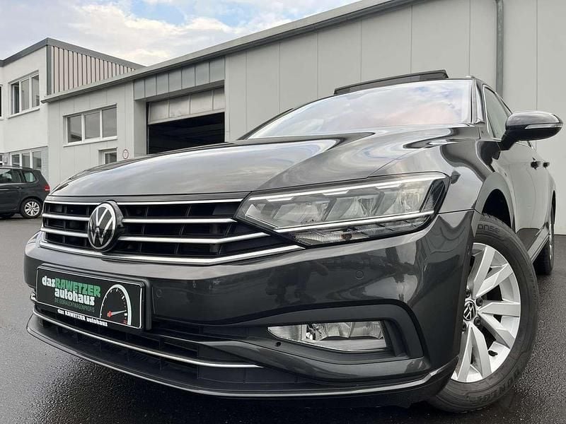 Grau Gebraucht 2021 VW Passat Business Kombi | 21.860 € (Fairer Preis) - Bild 1/4