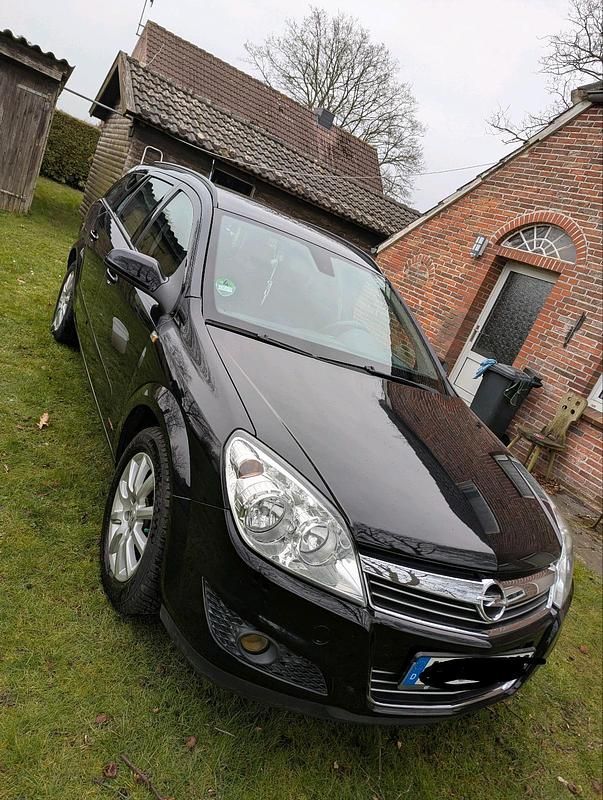 Usata Opel Astra 90 CV (66 kW) 2008 Nero Station wagon