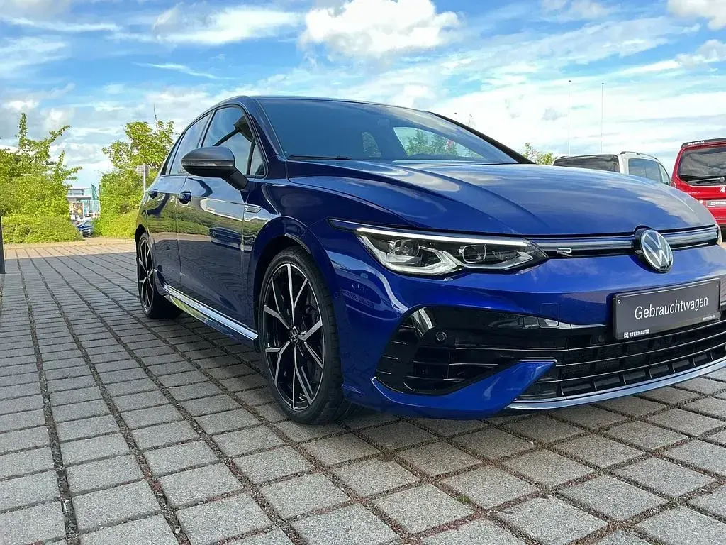 Usata VW Golf VIII R 333 CV (244 kW) 2023 Blu Berlina