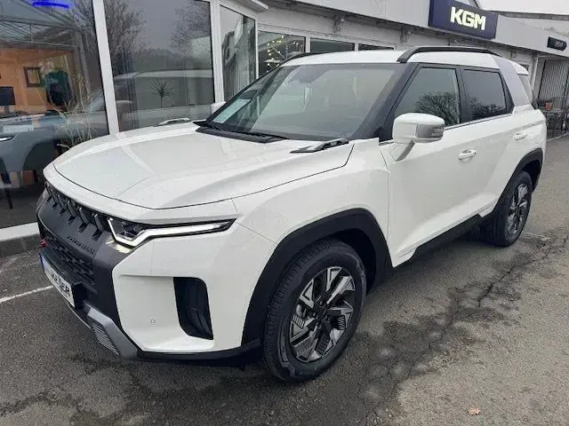 Neu KGM Torres 204 PS (150 kW) 2026 Grand white SUV
