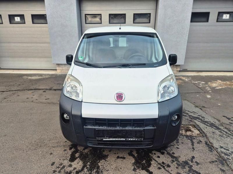 Gebraucht Fiat Fiorino 95 PS (69 kW) 2011 Weiß Van / Kleinbus