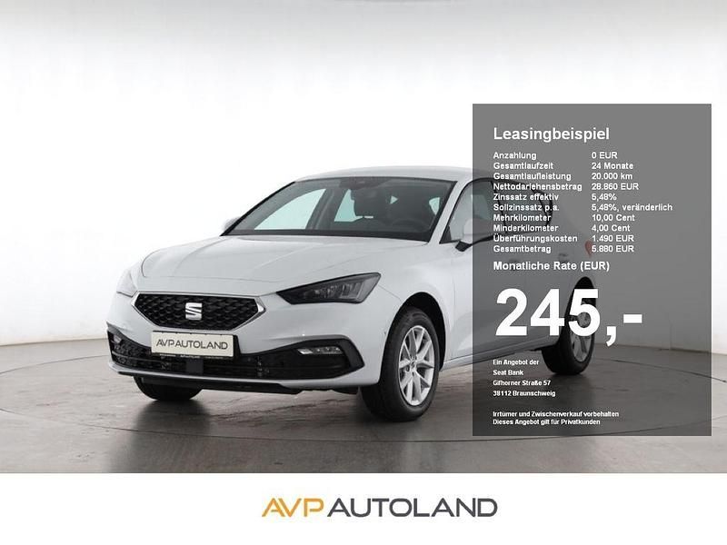 Glacial weiss metallic Neu 2025 Seat Leon Limousine | 29.990 € (Guter Preis) - Bild 1/4