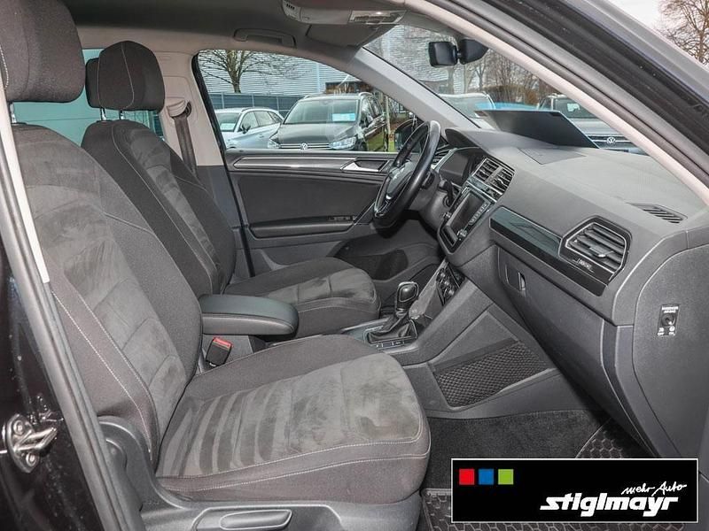 Gebraucht VW Tiguan Highline 150 PS (110 kW) 2017 Deep black perleffekt SUV