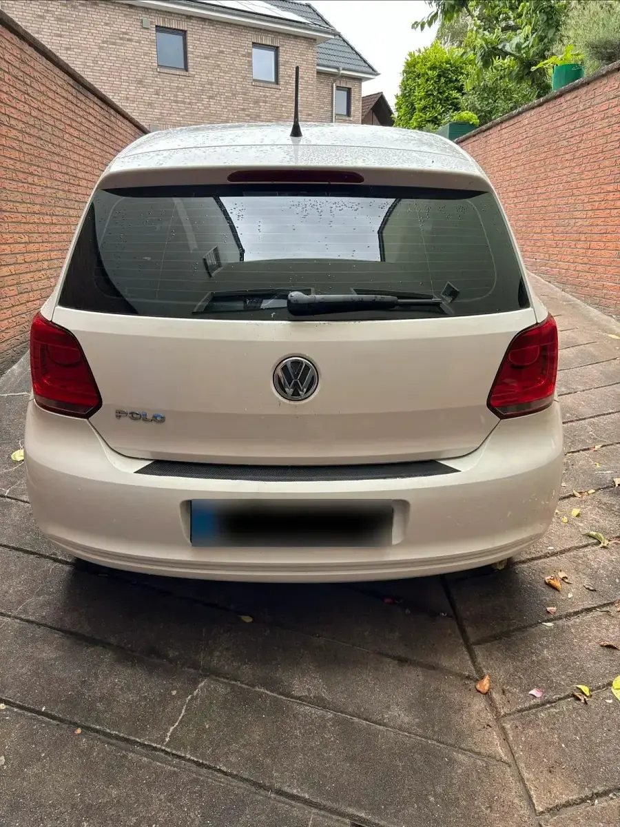 Gebraucht VW Polo 60 PS (44 kW) 2010 Weiß Kleinwagen