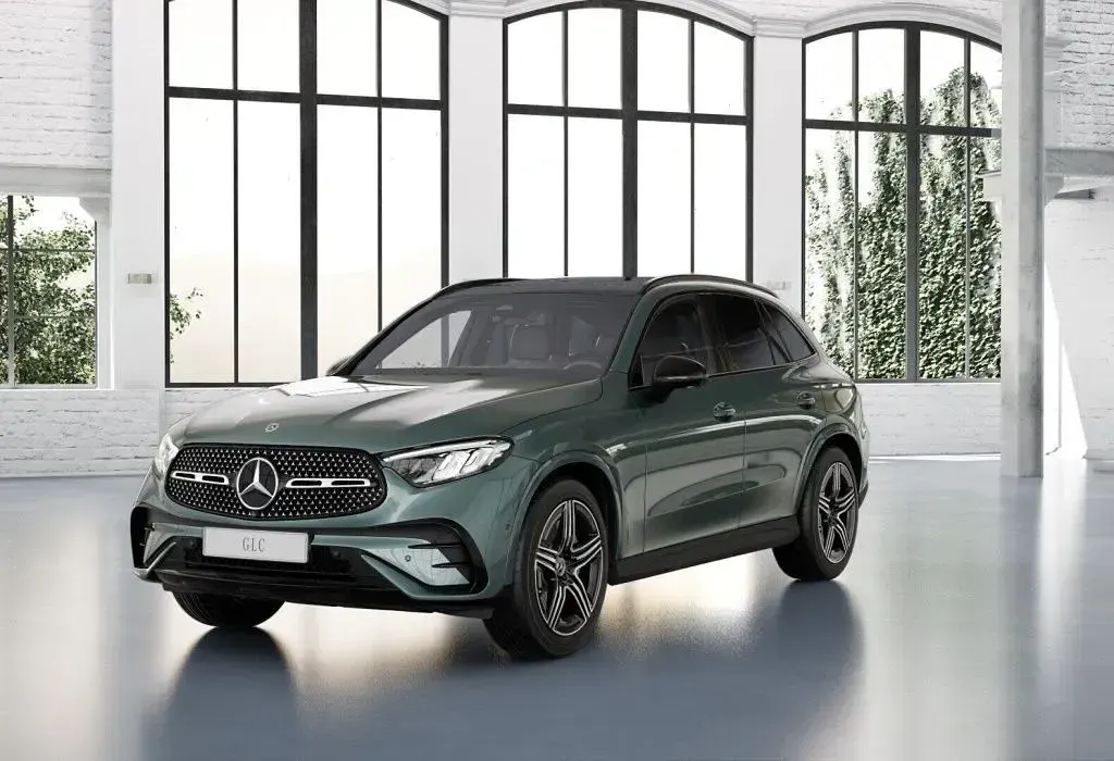 Gebraucht Mercedes GLC300 AMG 269 PS (197 kW) 2025 Silber SUV