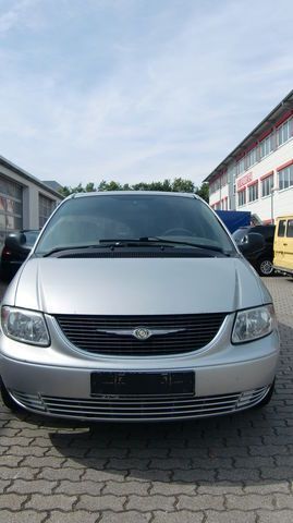 Gebraucht Chrysler Voyager 194 PS (142 kW) 2003 Silber Van / Kleinbus