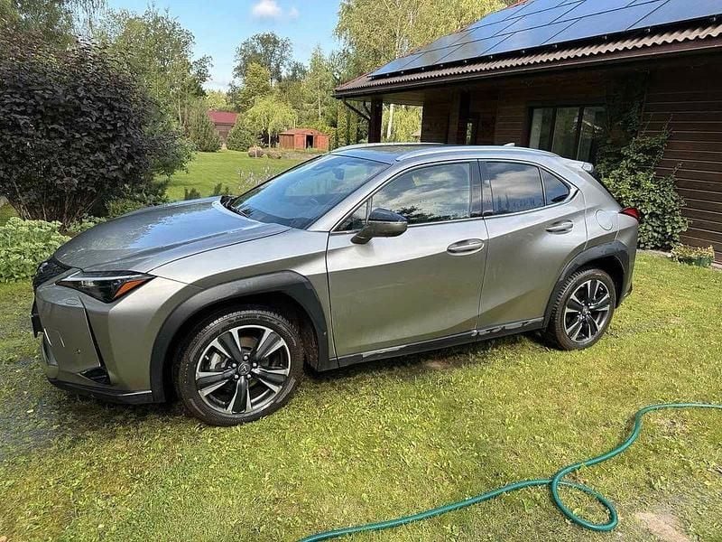 Grau Gebraucht 2024 Lexus UX 250h SUV | 32.900 € (Fairer Preis) - Bild 1/4