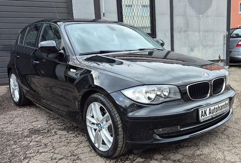 Gebraucht BMW 118 Advantage 143 PS (105 kW) 2011 Schwarz Kleinwagen