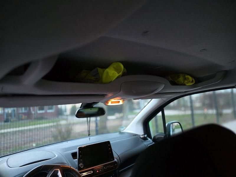 Gebraucht Opel Combo Life Edition 131 PS (96 kW) 2019 Blau Van / Kleinbus