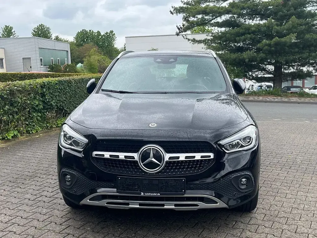 Gebraucht Mercedes GLA250 Progressive 218 PS (160 kW) 2021 Schwarz SUV