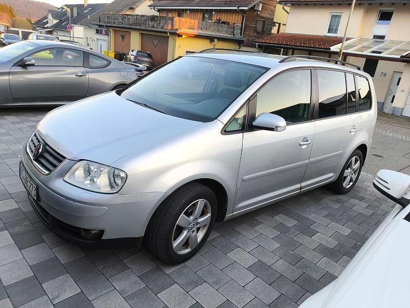 Gebraucht VW Touran 105 PS (77 kW) 2005 Silber Van / Kleinbus