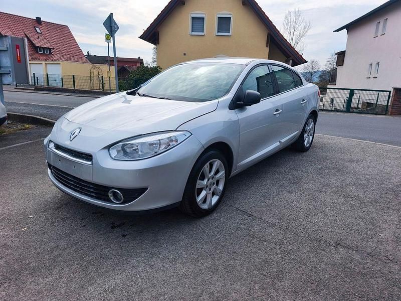 Second-hand Renault Fluence Expression 110 CP (80 kW) 2011 Argintiu Berlinǎ