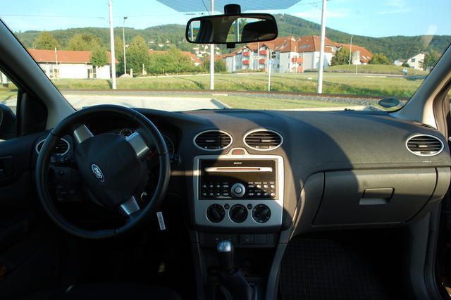 Gebraucht Ford Focus Sport 125 PS (91 kW) 2006 Schwarz metallic Limousine