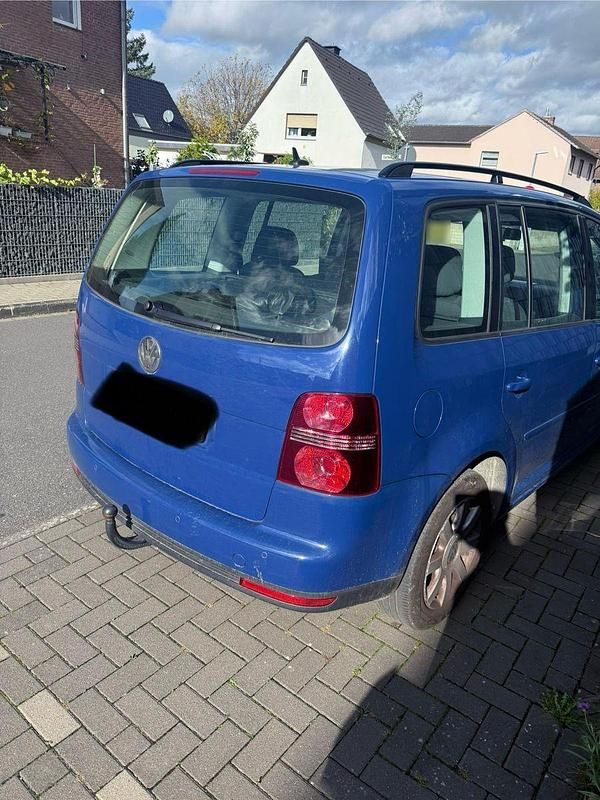 Gebraucht VW Touran 105 PS (77 kW) 2010 Van / Kleinbus