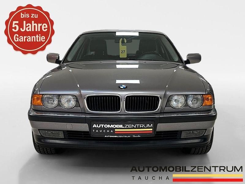 Grau Gebraucht 2000 BMW 735 Limousine | 17.990 € (Fairer Preis) - Bild 1/4