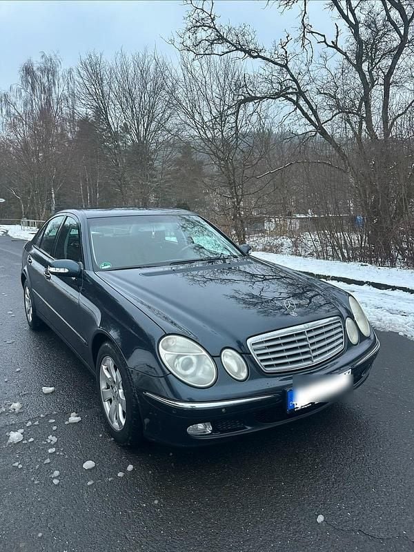 Gebraucht Mercedes E240 177 PS (130 kW) 2004 Schwarz Limousine