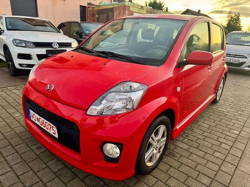 Gebraucht Daihatsu Sirion 103 PS (75 kW) 2008 Rot Kleinwagen