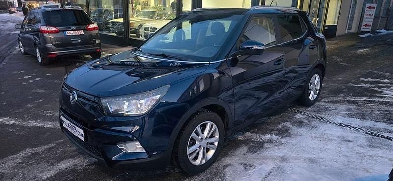Gebraucht Ssangyong (KGM) Tivoli Quartz 128 PS (94 kW) 2015 Blau SUV