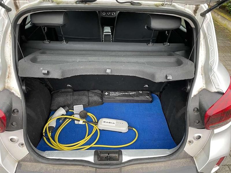 Gebraucht Dacia Spring Comfort Plus 33 kW (45 PS) 2022 Grau Kleinwagen