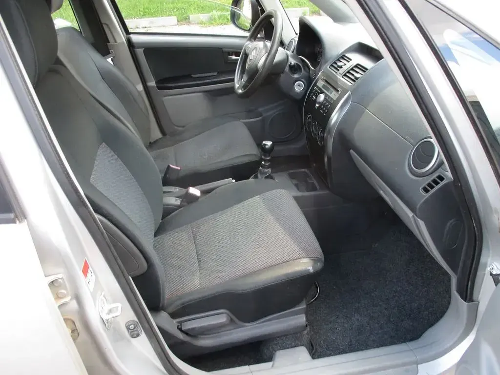 Gebraucht Suzuki SX4 Comfort 120 PS (88 kW) 2007 Silber Limousine