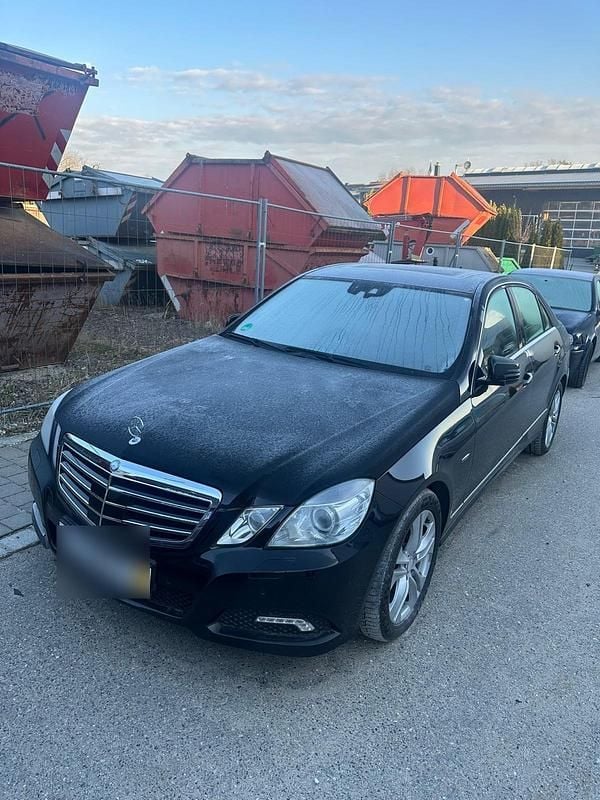 Gebraucht Mercedes E350 292 PS (214 kW) 2010 Schwarz Limousine