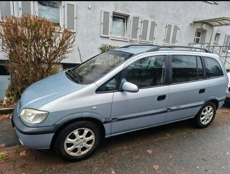 Second-hand Opel Zafira 2001 Argintiu Monovolum