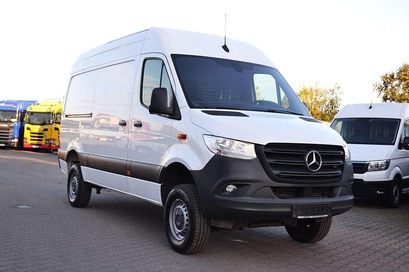 Arktikweiss Gebraucht 2019 Mercedes Sprinter Van | 44.029 € - Bild 1/4