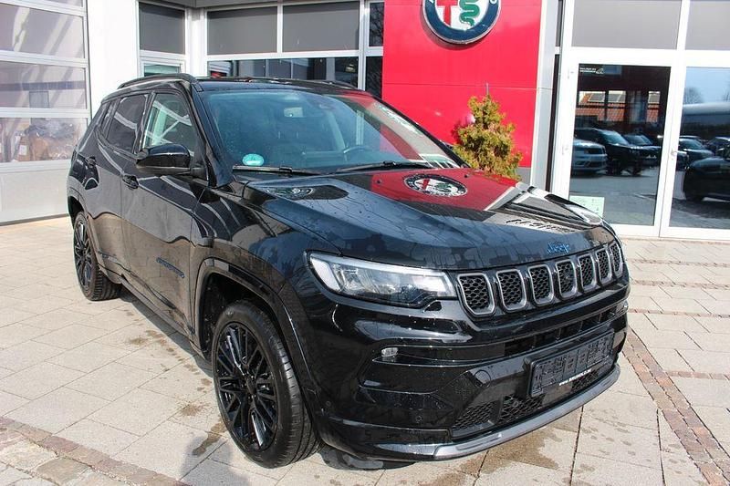 Gebraucht Jeep Compass 179 PS (131 kW) 2022 Schwarz SUV