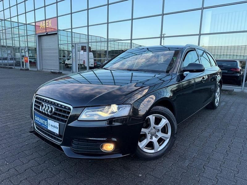 Gebraucht Audi A4 Attraction 160 PS (117 kW) 2011 Schwarz Kombi